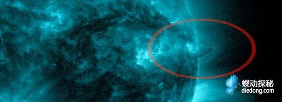 NASA曝光太阳表面惊人照片 或是外星人的飞船?