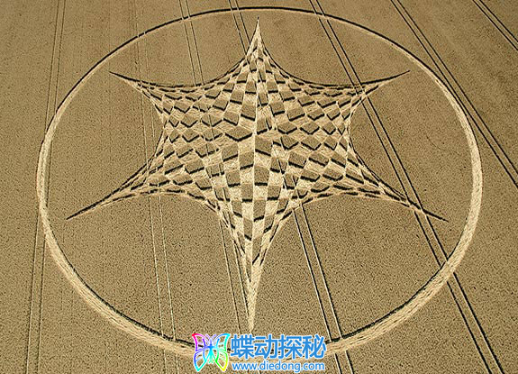 2006年8月06日英格兰Blowingstone Hill Oxfordshire麦田怪圈
