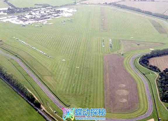 2010年9月11日英格兰Goodwood West Sussex麦田怪圈