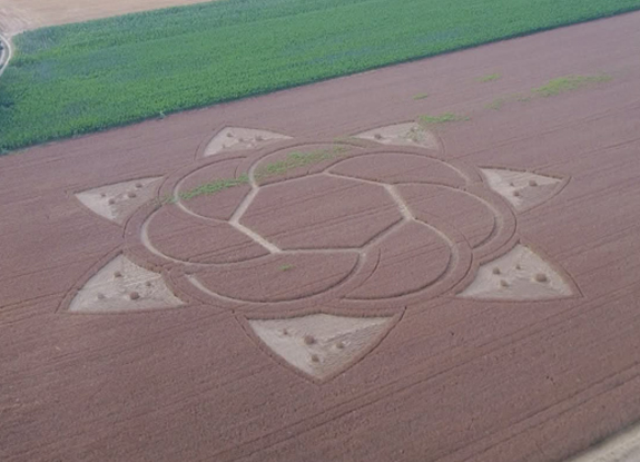 2025年6月23日意大利unknown location麦田怪圈