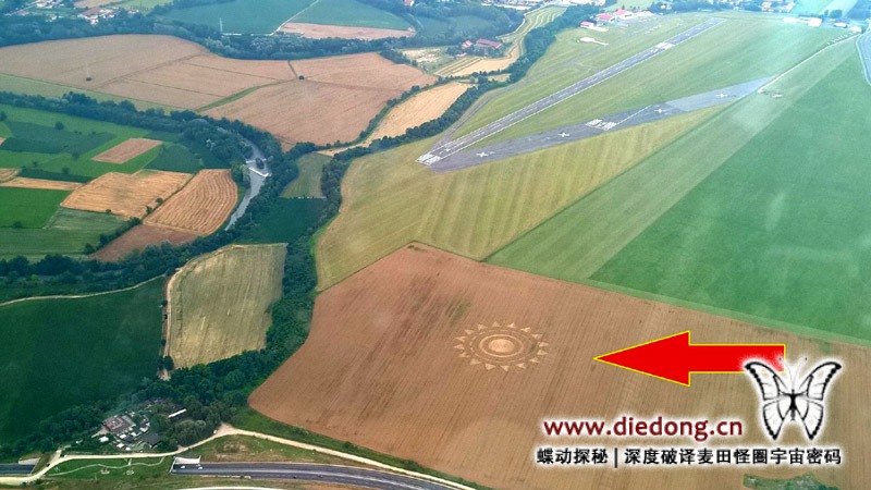 2015年6月23日意大利Aeroporto Torino Aeritalia麦田怪圈