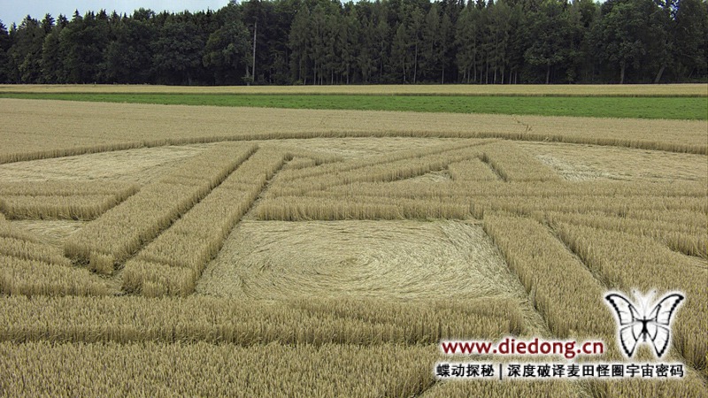 2015年7月16日德国Mnchener Berg麦田怪圈