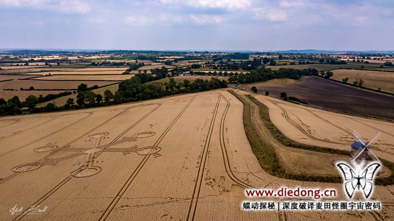 2018年7月26日英国Chesterton Windmill麦田怪圈