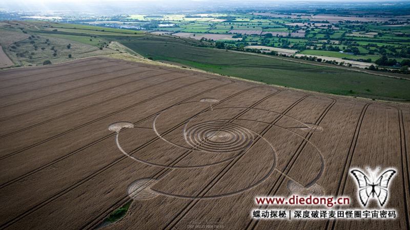 2023年7月30日英国Combe Hill麦田怪圈