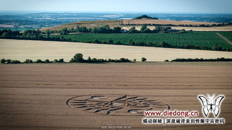 2026年7月11日英国Roundway Hill麦田怪圈